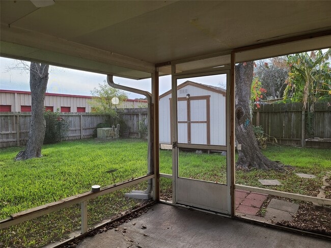 property at 5303 Little John Ln