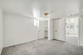 6120 Otis St in Landover, MD - Foto de edificio - Building Photo