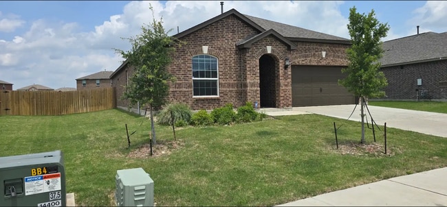 820 Calhoun Dr in Anna, TX - Foto de edificio - Building Photo