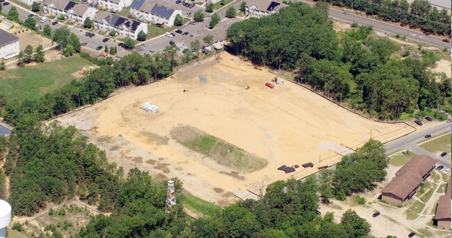 The Loop in Lakewood, NJ - Building Photo - Building Photo