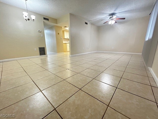 4906 Victoria Dr in Cape Coral, FL - Building Photo - Building Photo