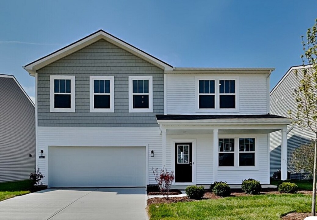 11645 Hartwell St in Indianapolis, IN - Foto de edificio