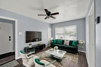 1009 Beverly Ave in Pasadena, TX - Building Photo - Building Photo