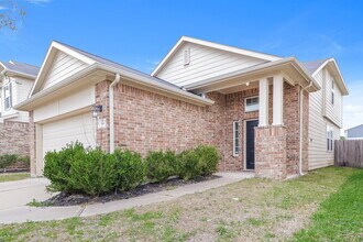 9446 Green Mills Dr in Houston, TX - Building Photo - Building Photo