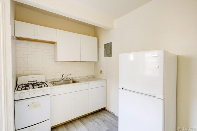 51 Georgia in Long Beach, NY - Building Photo - Building Photo