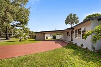 421 S 56th Terrace in Hollywood, FL - Foto de edificio - Building Photo