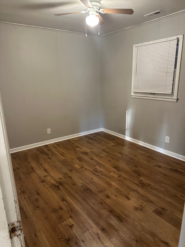 123 S Sam Davis Ave in Pulaski, TN - Foto de edificio - Building Photo