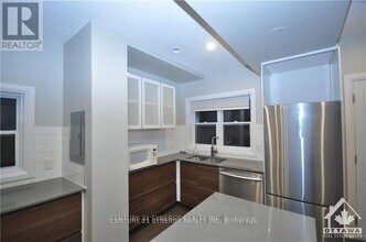 571-571 McLeod St in Ottawa, ON - Building Photo - Building Photo
