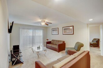 8415 Hearth Dr in Houston, TX - Building Photo - Building Photo