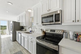 732 Blue Fathom Dr in Runaway Bay, TX - Building Photo - Building Photo