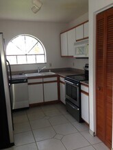 146 Lakeside Cir in Sanford, FL - Building Photo - Building Photo