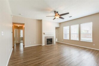 111 Wandering Dr in Forney, TX - Building Photo - Building Photo
