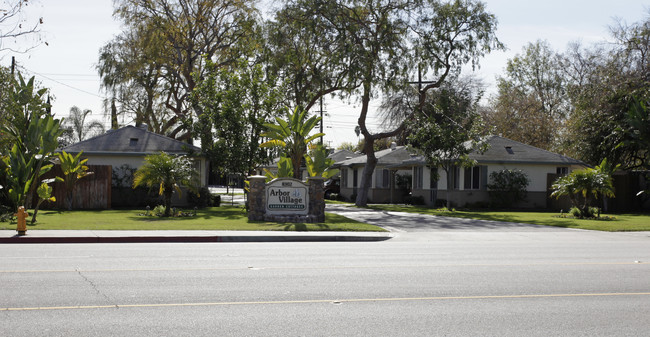 8302 Commonwealth Ave in Buena Park, CA - Foto de edificio - Building Photo