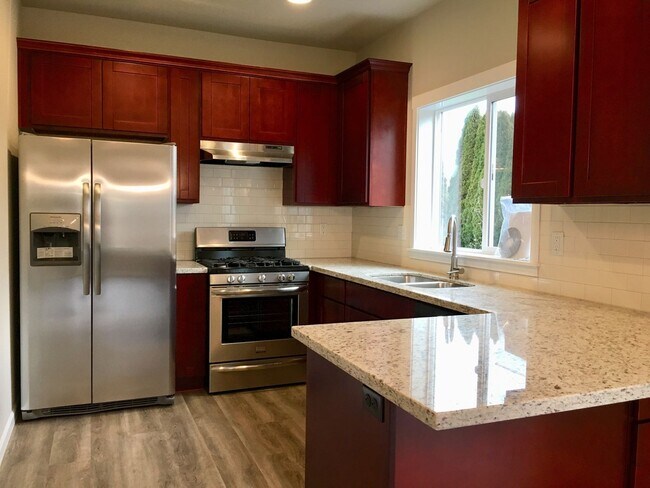 8986 SE Harney Ct in Portland, OR - Building Photo - Building Photo