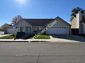 1940 Simsburry St in Palmdale, CA - Building Photo