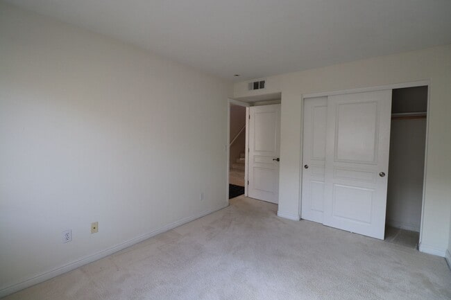 926 Louisa Terrace in Santa Maria, CA - Foto de edificio - Building Photo