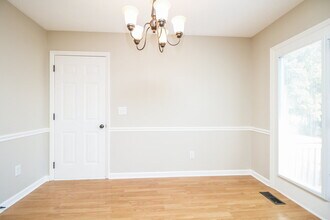 2814 Meadowhill Dr in Murfreesboro, TN - Foto de edificio - Building Photo