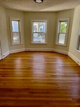 36 Willow Ave in Somerville, MA - Building Photo - Building Photo
