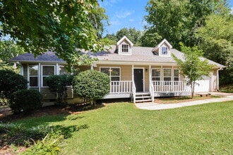 5837 Janet Dr in Trussville, AL - Building Photo - Building Photo