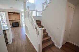 26506 Rock Creek Dr in Valencia, CA - Foto de edificio - Building Photo