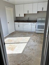 6742 Snowdon Ave in El Cerrito, CA - Foto de edificio - Building Photo