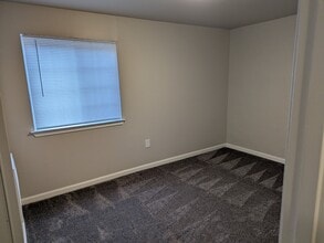 Quantico Court in Triangle, VA - Foto de edificio - Building Photo