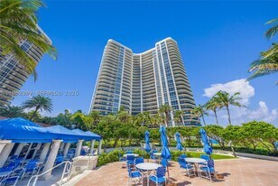 3200 N Ocean Blvd in Fort Lauderdale, FL - Building Photo