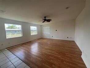 6268 Freemont St in North Port, FL - Building Photo - Building Photo
