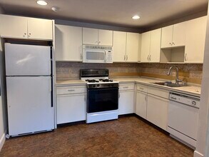 8 Kenmar Dr in Billerica, MA - Building Photo - Building Photo