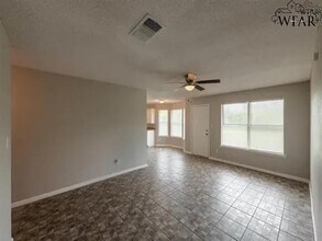 2107 Richmond Dr in Wichita Falls, TX - Building Photo - Building Photo