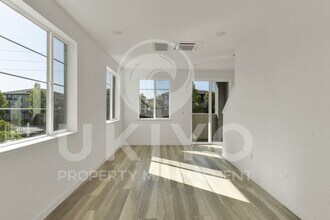 588 Pawnee Ln in Alameda, CA - Building Photo - Building Photo