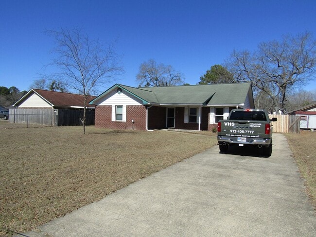 1201 Desert Storm Dr in Hinesville, GA - Building Photo - Building Photo