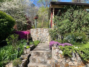 114 Walker St in Black Mountain, NC - Building Photo - Building Photo