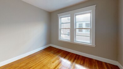 5 Edgar Ter, Unit 2 in Somerville, MA - Building Photo - Building Photo