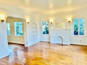 1456 S Fairfax Ave in Los Angeles, CA - Building Photo - Building Photo