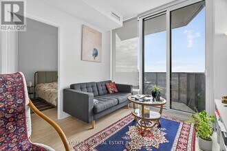 30 Tretti Wy in Toronto, ON - Building Photo - Building Photo