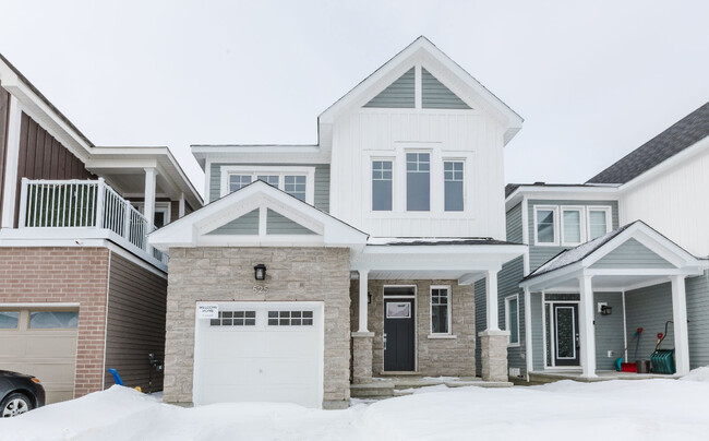 property at 525 Oldenburg Ave