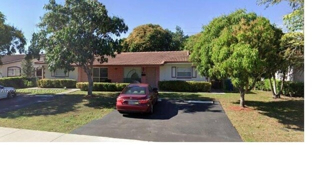 4100 Woodside Dr