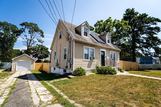 183 Commack Rd in Deer Park, NY - Building Photo - Building Photo