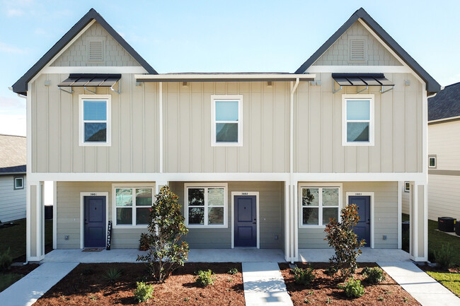 Country Lane Townhomes in Victoria, TX - Building Photo - Building Photo