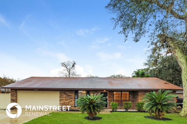 property at 6353 Tree Top Cir W