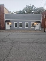 223 Main St, Unit C in Winfield, MO - Building Photo