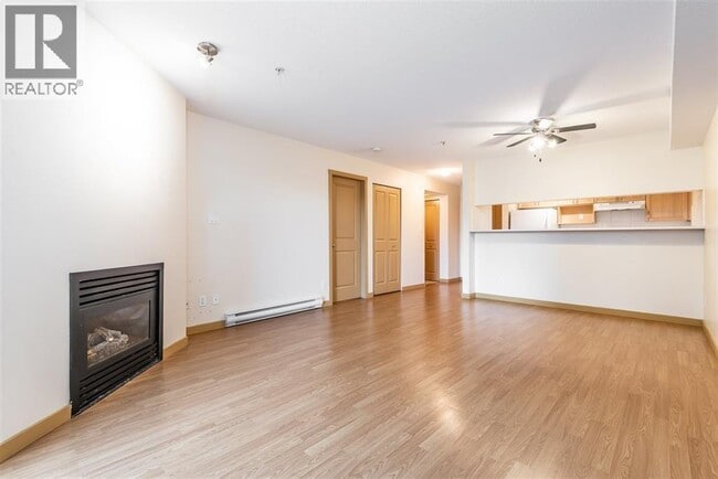 property at 38003 2 Ave