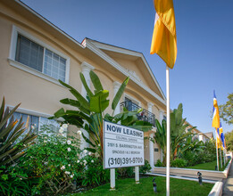 Colonial Gardens in Los Angeles, CA - Building Photo - Building Photo