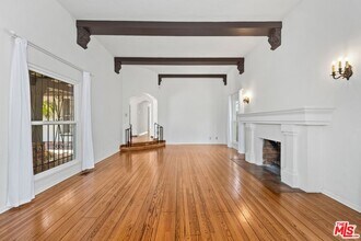 133 N Alta Vista Blvd in Los Angeles, CA - Building Photo - Building Photo