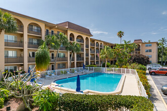 Bay West Condominiums in Largo, FL - Building Photo - Building Photo