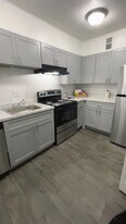 2236 Plaster Rd NE in Atlanta, GA - Building Photo
