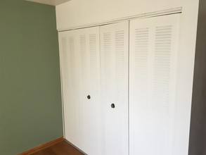 430 Harrison Ave, Unit 201 in Beloit, WI - Building Photo - Building Photo