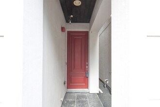 2905 Bering Dr in Houston, TX - Building Photo - Building Photo