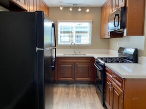 SF Casa Royale in San Diego, CA - Building Photo - Interior Photo